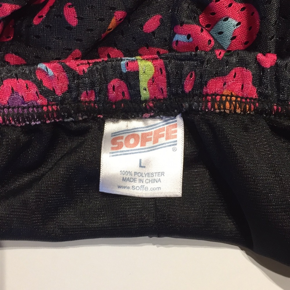 Size Large - Picture 3 of 3